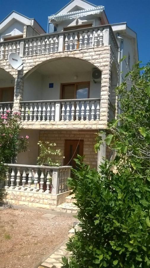 Apartament Manda Karlobag Zewnętrze zdjęcie