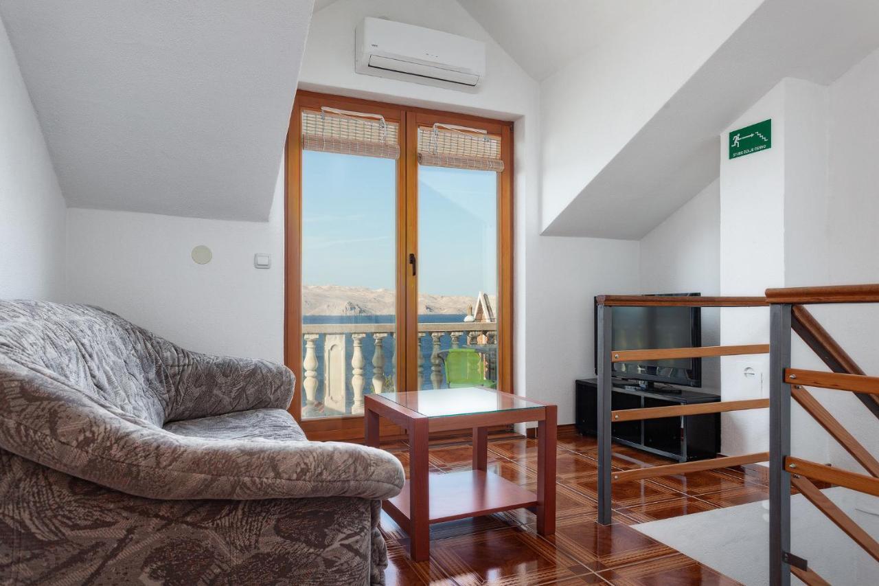 Apartament Manda Karlobag Zewnętrze zdjęcie